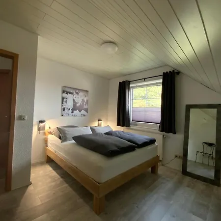 Charmante Im Grünen