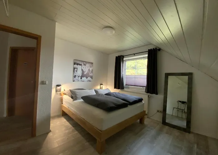 Charmante Im Gruenen